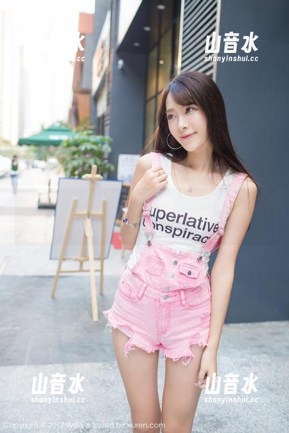 爱蜜社-LalaBaby啦啦 爱蜜社 - LalaBaby啦啦的美足套图,登登登,仿佛在召唤我去冒险。