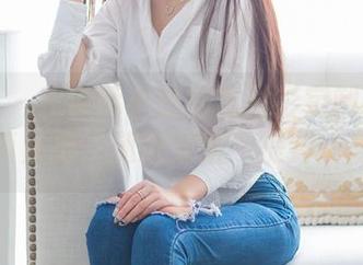 爱蜜社 – 我说酥小白的白衬衫定制得太好了，简直把“随意穿搭”提到新高度…