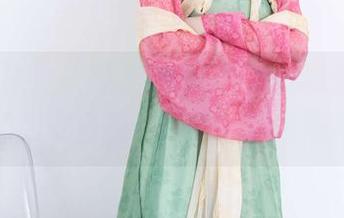 物恋传媒 – “菜菜的花嫁：谁给她的婚纱撑的如此自在？”图包尽情观看。