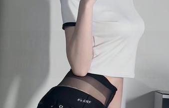 微密圈 – 白龙猫女的黑丝黑靴图包，撩得你的灵魂直呼：打个边炉吧！