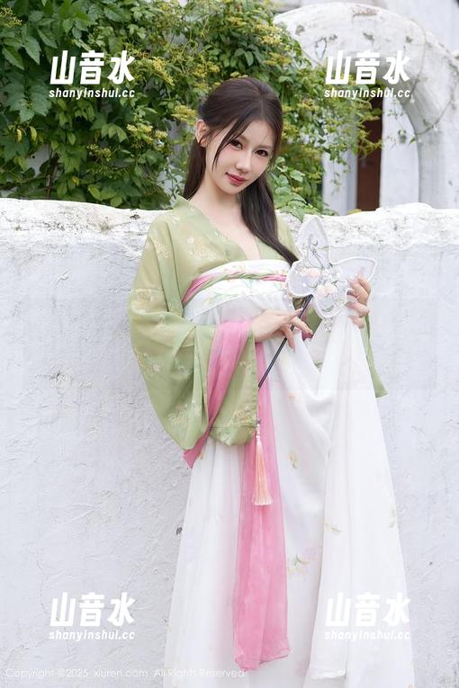 秀人网 - 无圣光？无所谓，反正是fairy如歌的女王写真，焕然一新。