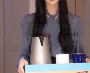 秀人网 – 不止于画面的狂想曲：tina_甜仔的广州旅拍精选，让我慢慢回味