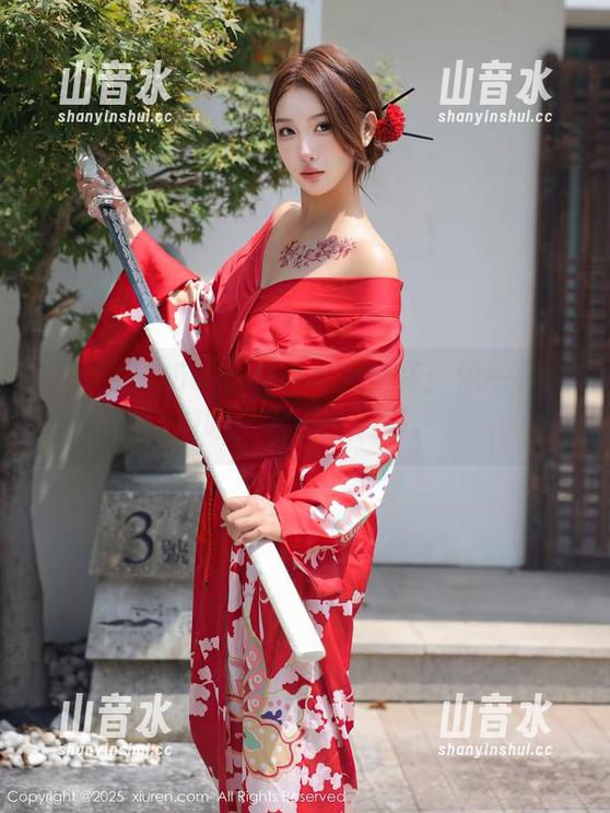 秀人网-奶喵喵 秀人网 - 奶喵喵纯白写真全集:像一杯冰咖啡,冷得刚刚好。