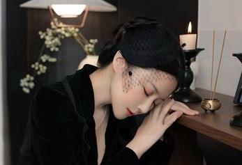 秀人网 – 张思允Nice毛衣：直接更新成了我的秋冬秘籍，快来瞄一眼吧，图片可是很有趣的哦！