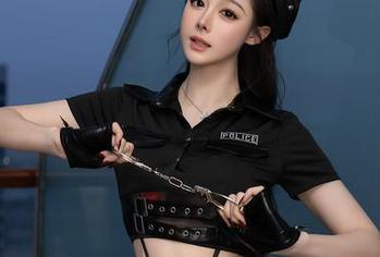 秀人网 – 悦悦姐又来更新啦！图集里的裤里丝，不知为啥更让我想多想几遍？