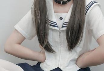 紧急企划 – 不要日常、不要套路，“见希w”的白丝制服和福利图包默默撩我～