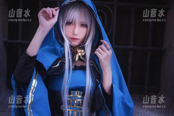 腐团儿Ikaros 泳池边看腐团儿Ikaros,选一双色彩斑斓的写真资源,三缺一的欢乐聊就来了!