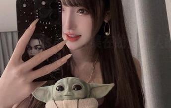 腐团儿Ikaros吊带合集在线上，人设依然不变。