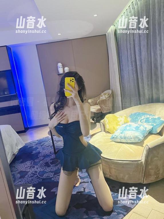 葛征 微密圈 - 福利图警告!葛征的黑丝系列,腿细得我想用尺把它量一遍!