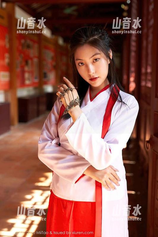 蜜桃社-真希 蜜桃社 - 你绝对想不到,真希的秘密就在这原图作品里!