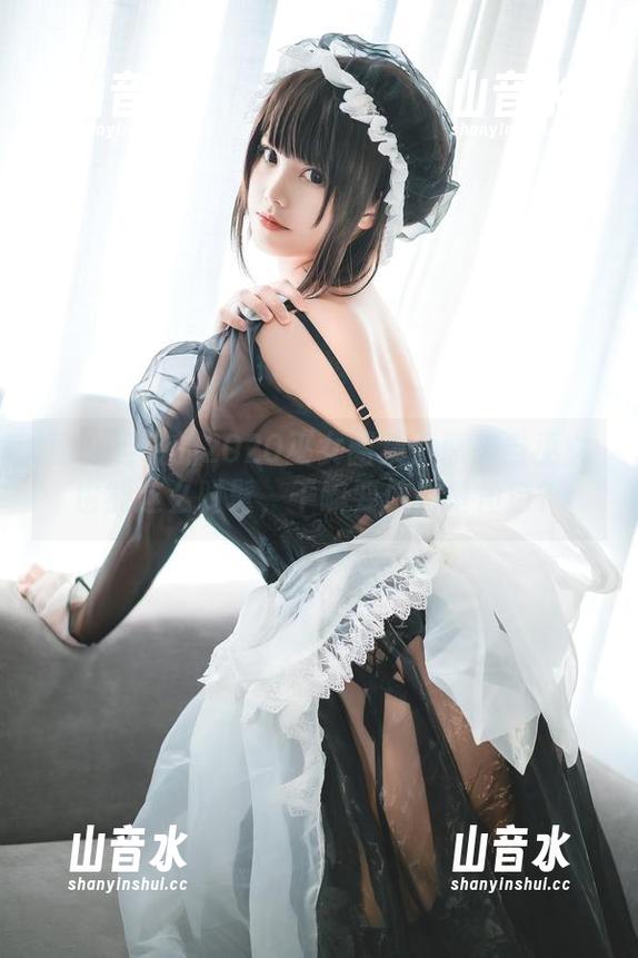 蜜汁猫裘 蜜汁猫裘的2020巫女图集:原来当巫女也能这么时髦,干嘛要做典型角色?