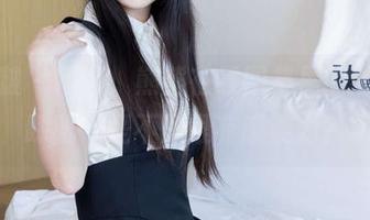 袜啵啵 – 稍等，熊熊在线图集里的“棉袜踩脏”是不是很有感染力？