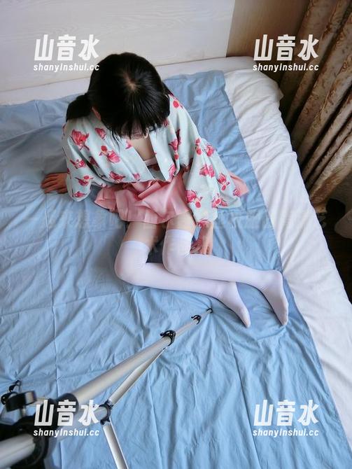 一起来想象吧！西尔酱黑丝校服的高清艺术作品集