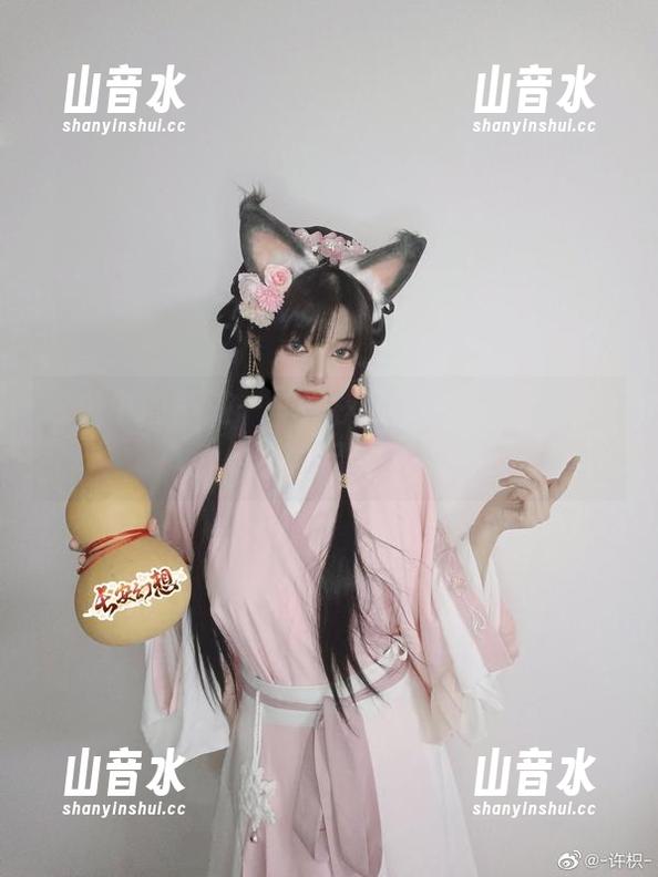 影像中的奇迹——许枳的“天使”套图带你飘起来。