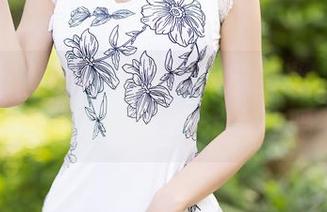 语画界 – Qiqi，有蕾丝但没圣光。我疑惑，原图这是要挑战我想象吗？
