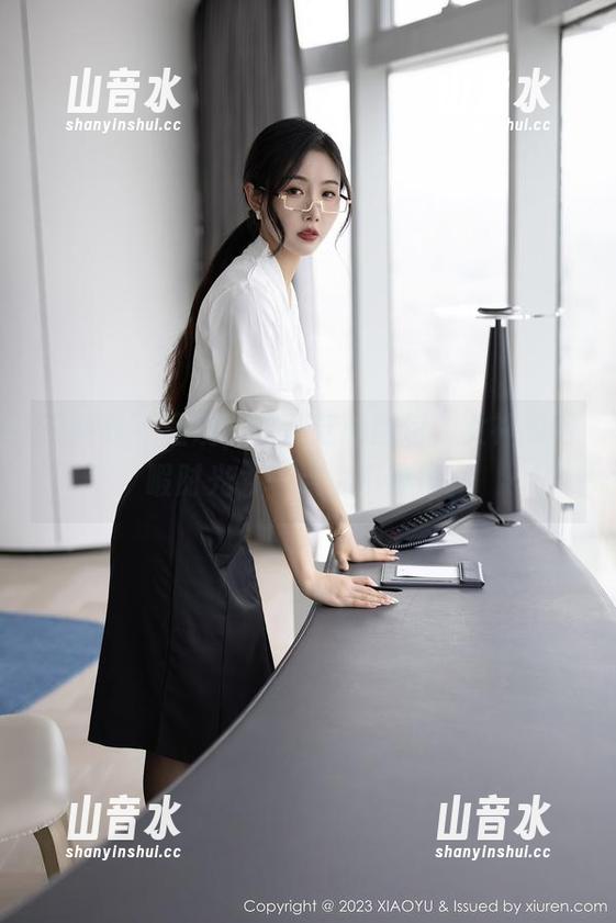 语画界-徐莉芝 语画界 - 呈现,徐莉芝的图包,女神的闲暇时光,一点也不做作。