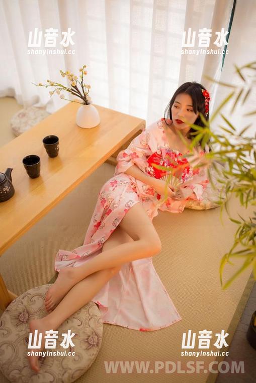 轰趴猫 - 看姗姗就打奥特曼的秘书套图，心中突然燃起英雄梦，未来的职场我来了！