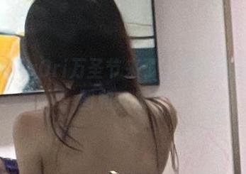 听说阿薰kaOri万圣节来了，满满的无圣光套图和欢乐！