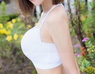 魅妍社 – 每次看这张照片，赵欢颜Jessica和天台的缠绵都让我百思不得其解。